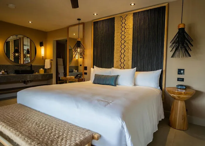 Punta Islita, Autograph Collection